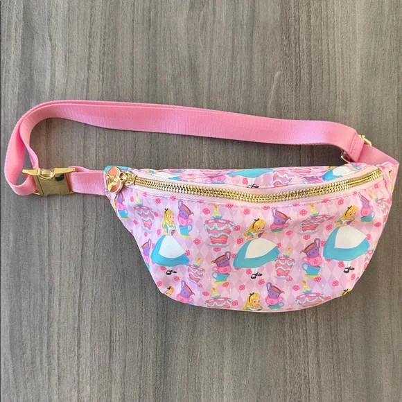 NWOT Stoney Clover Lane Alice in Wonderland Fanny Pack - Picture 1 of 5